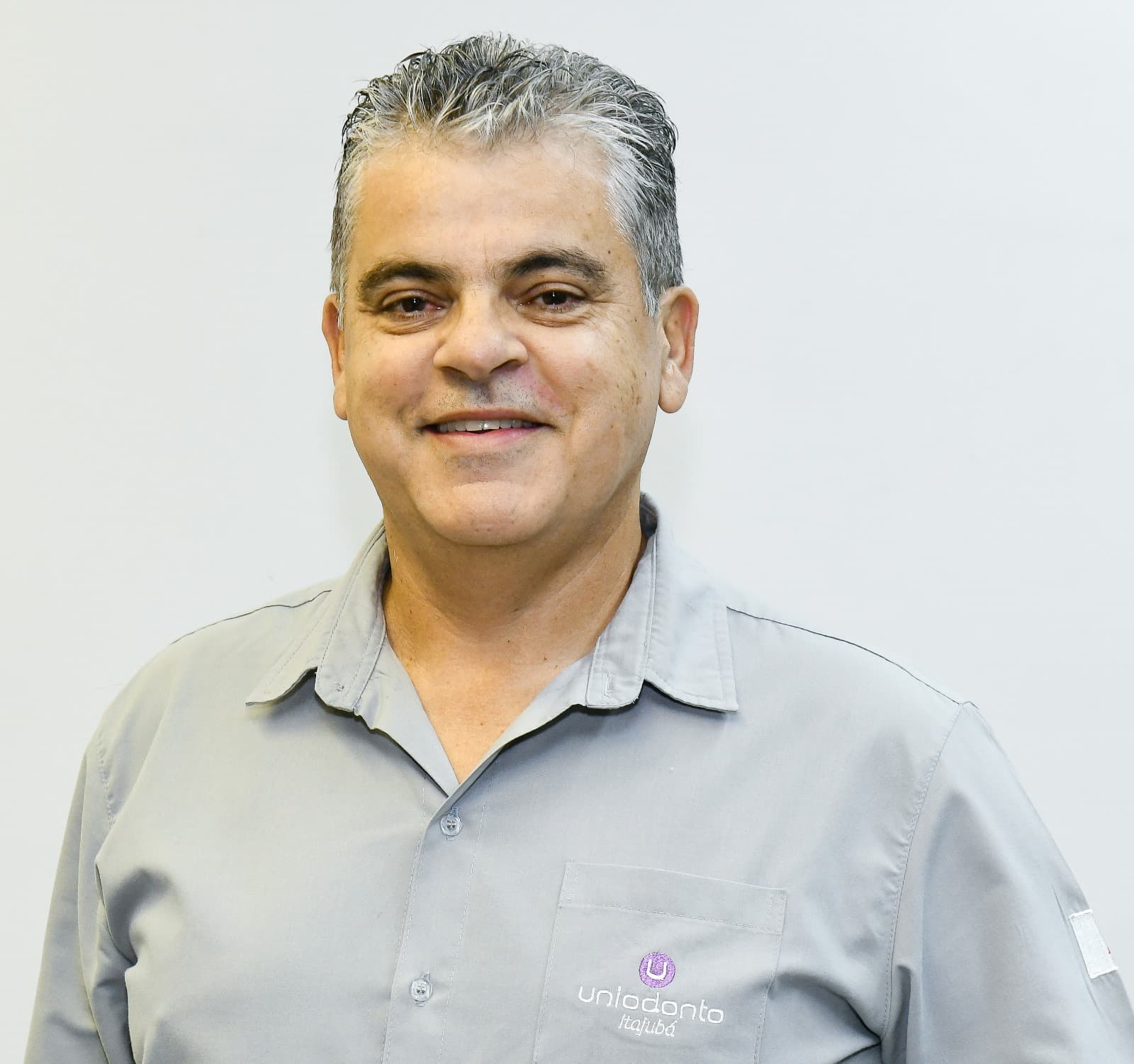 Dr. Thylander Magno Caniello